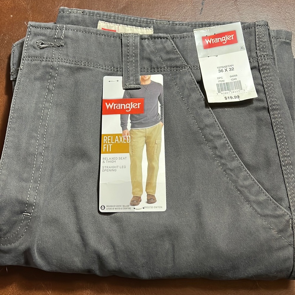 Wrangler Relaxed Fit Gray Cargo Pants - 36x32